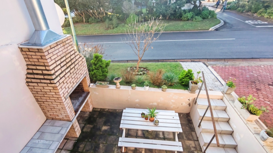 3 Bedroom Property for Sale in Twee Kuilen Western Cape